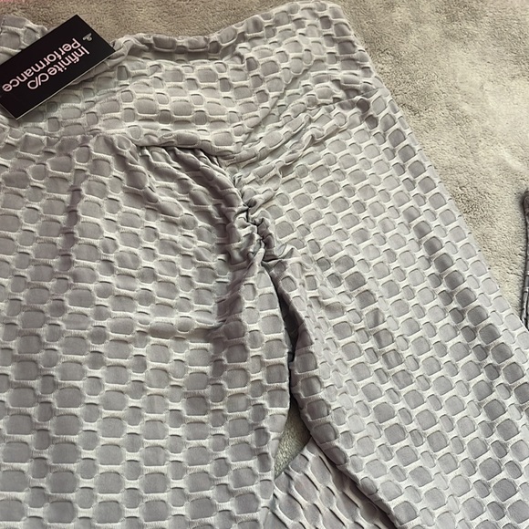 ‼️ NWT - Butt Scrunch Workout Slimming Leggings - Picture 2 of 2